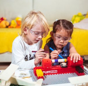 Children playing with PLaYmake